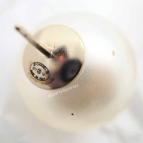 🚫SOLD🚫 CHANEL Jumbo Large Pearls CC Gold Pierced - Picture 5 of 8